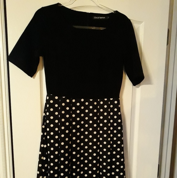 Dress - Picture 2 of 3